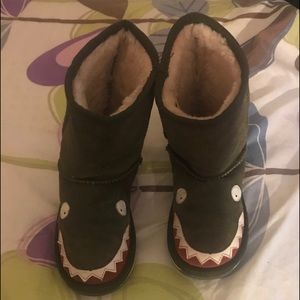 Green shark boots